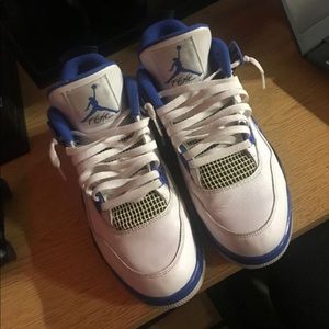 Jordan 4s